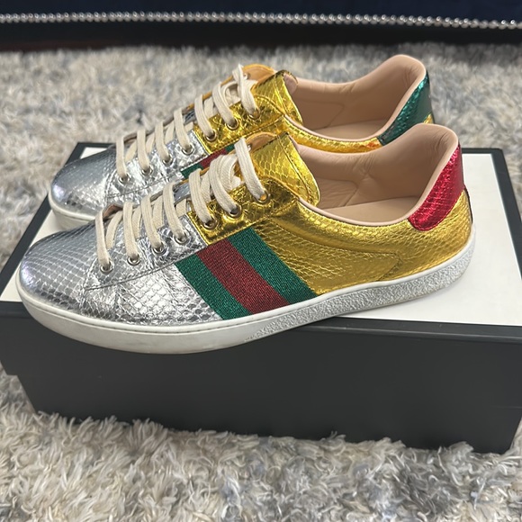 GUCCI. Men’s Metallic Gold & Silver sneaker. Original box & dust bags included. - Picture 3 of 9